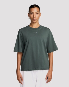 Nike Sportswear Essential Boxy Tee Recycled fashion materials Street fashion