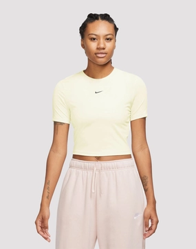 Nike Sportswear Essential Slim Cropped Tee Online fashion shopping Quality apparel