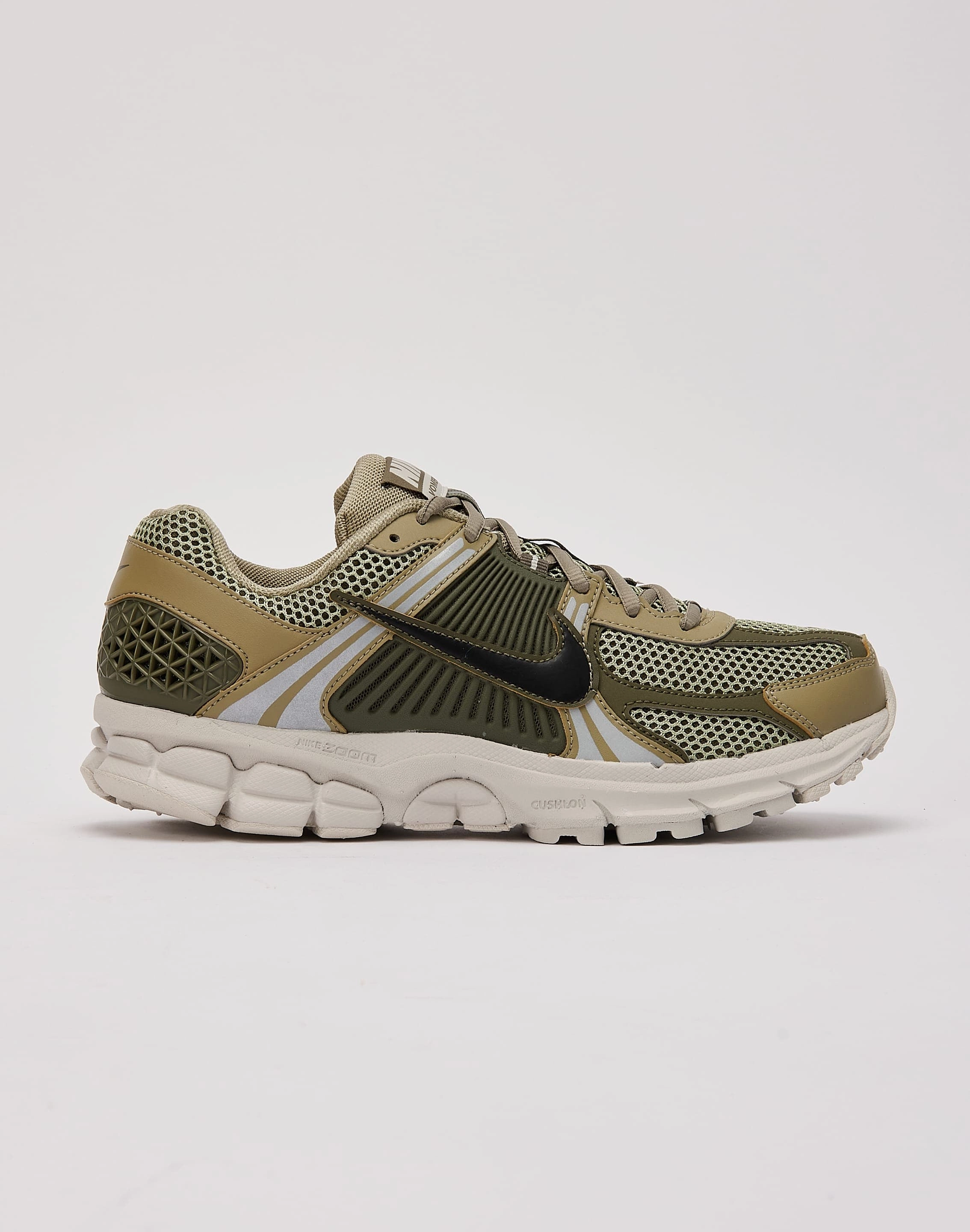 Nike Zoom Vomero 5 Fashionable options Lace - detailed fashion