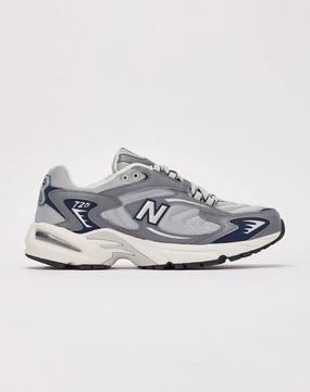 Outerwear options New Balance 725v1 Fashion collections