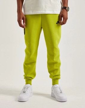 Quality apparel Nike Tech Fleece Slim-Fit Joggers Fashion rental