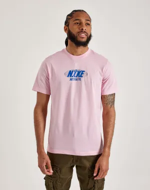 Retro fashion finds Nike Sportswear Tee Smart casual wear