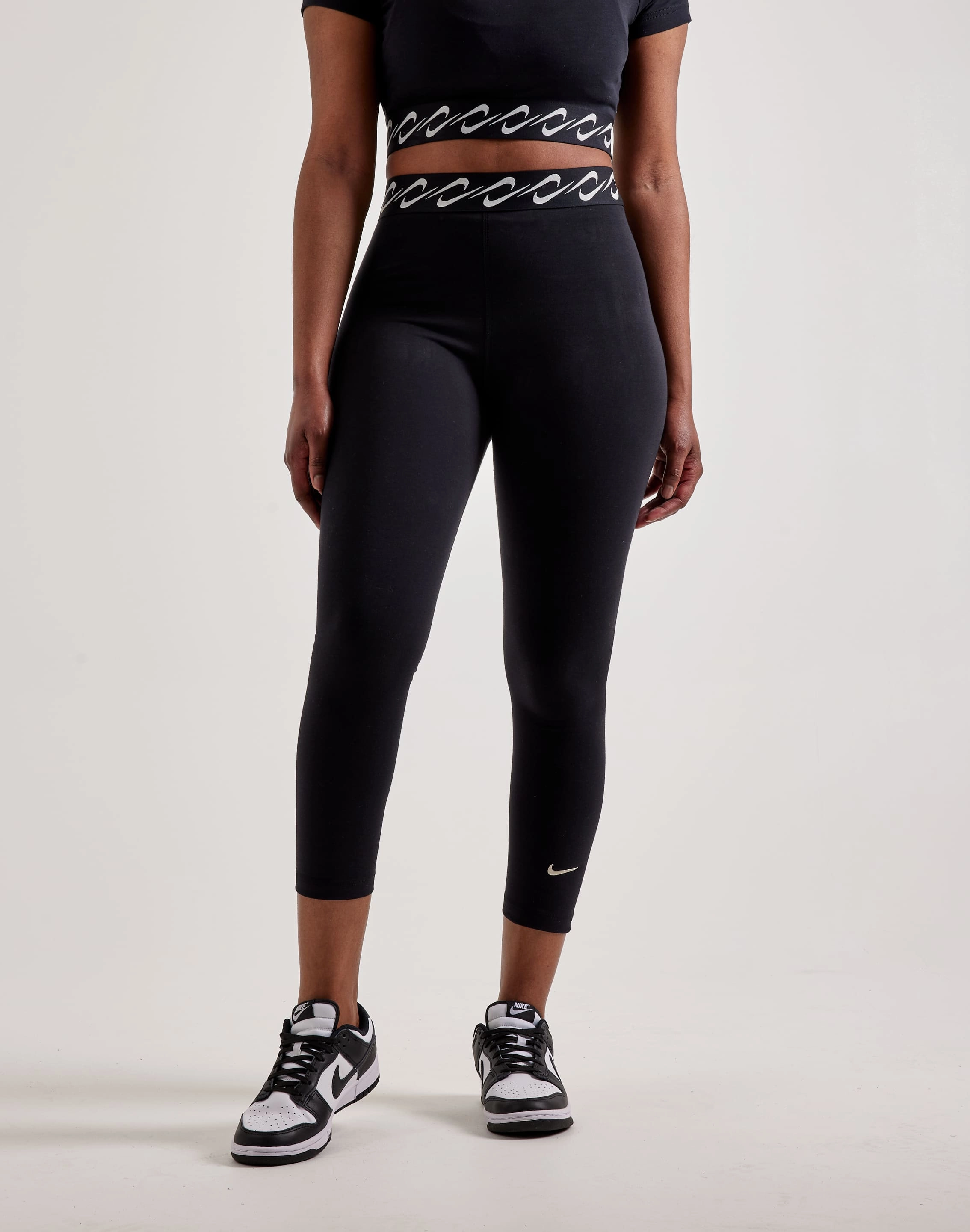 Beaded fashion items Nike Classic Swoosh High-Waisted 7/8 Leggings Casual wear options
