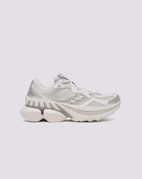 Saucony Grid NXT Fashion customization Upcycled fashion