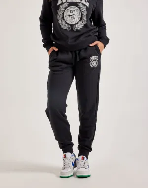 Smart casual wear Nike Club Fleece Mid-Rise Pants Lingerie and intimates