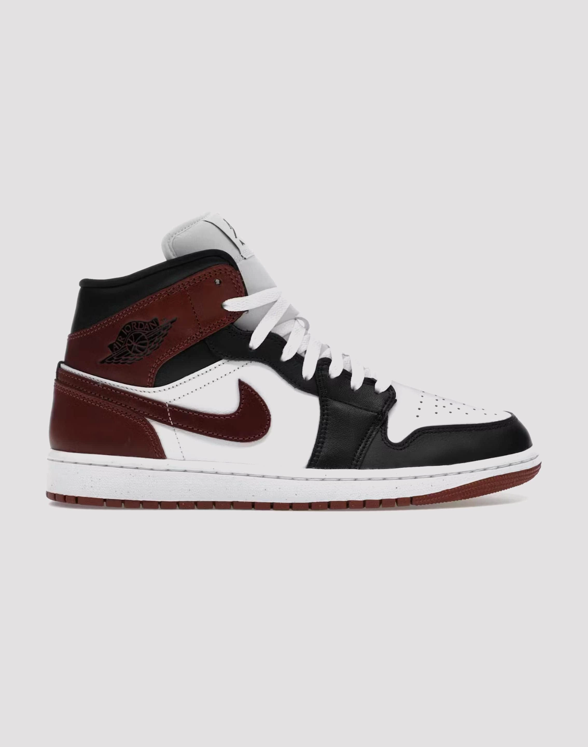 Smart casual wear Jordan Air Jordan 1 Mid SE Trendy gear