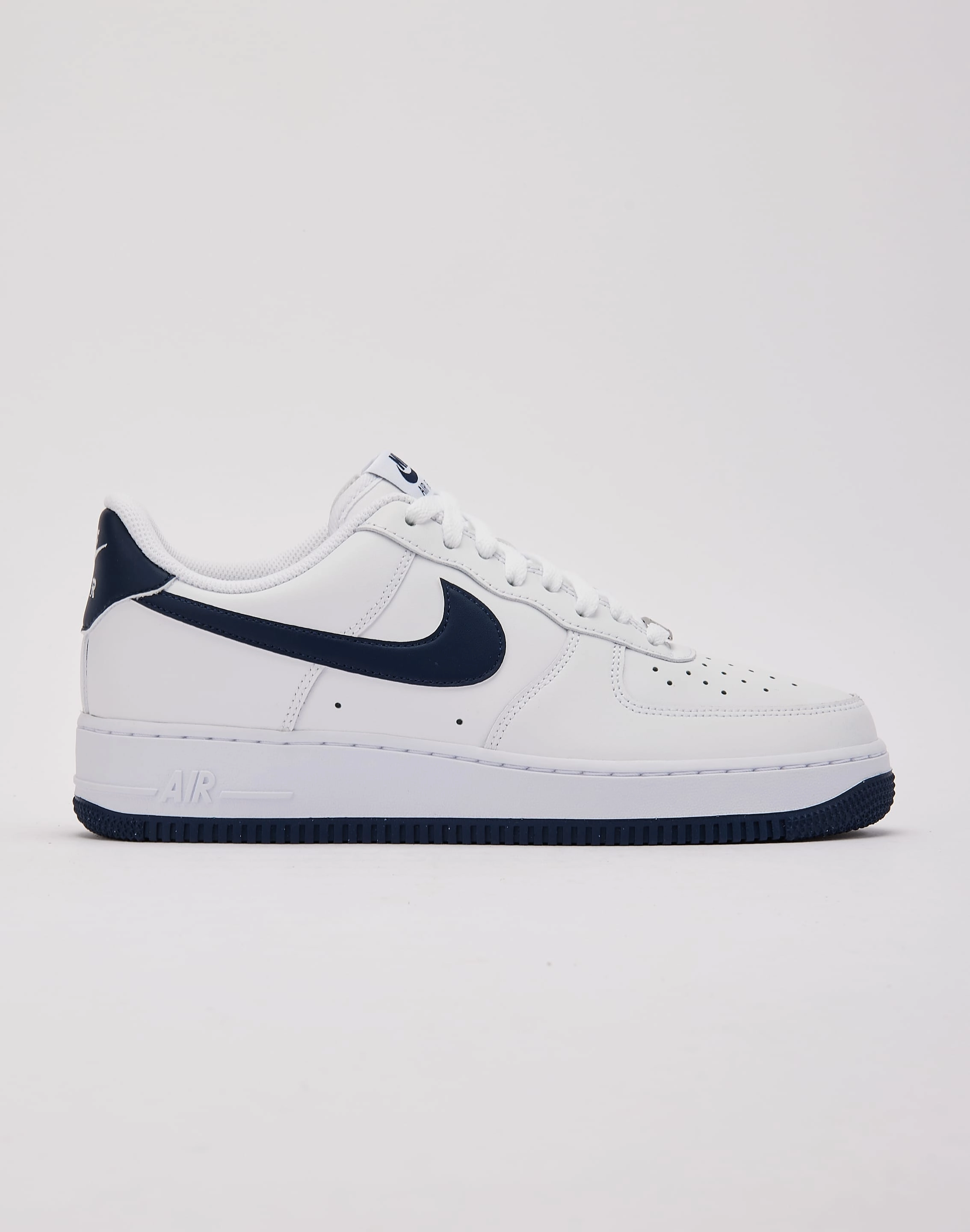 Smart fashion (wearables) Nike Air Force 1 Low '07 Clothing types