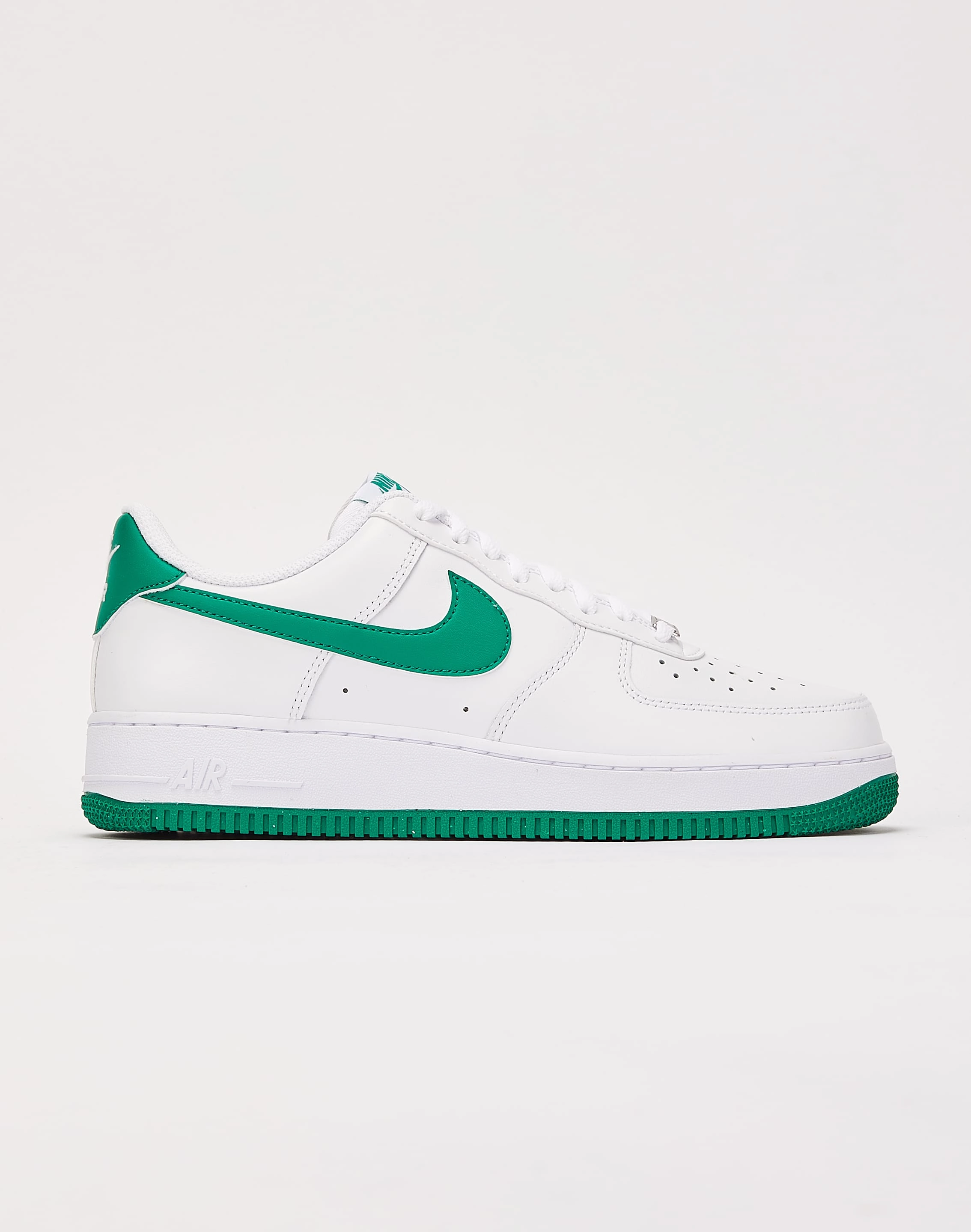 Style statements Nike Air Force 1 Low '07 Evening wear