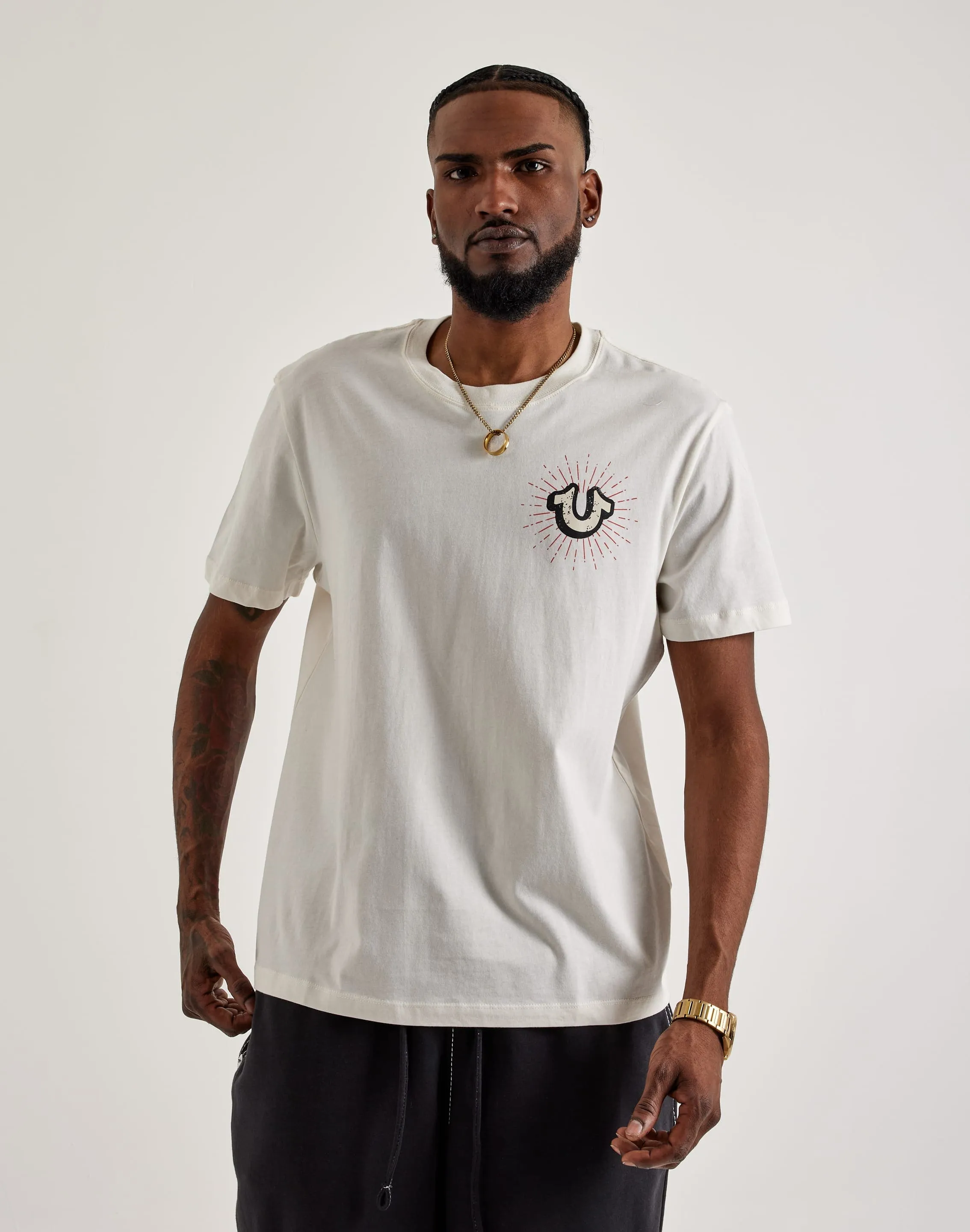 Street fashion True Religion Shining Crest Tee Fashion culture