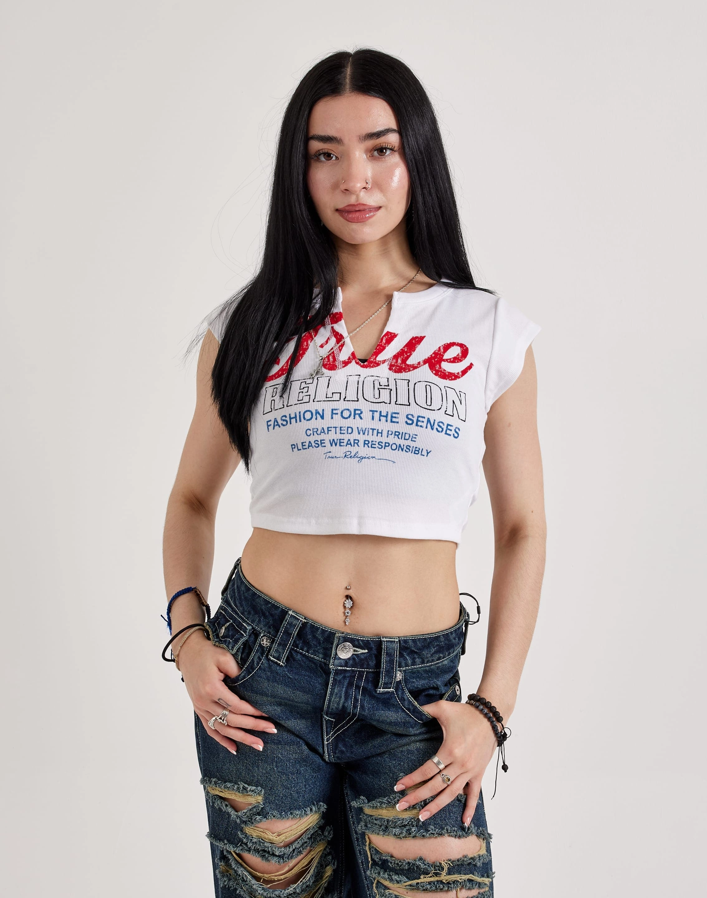 Fashion exhibitions True Religion Retro Logo V-Notch Tee Smart casual wear
