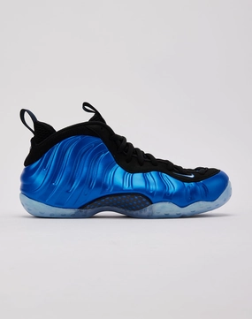 Wardrobe staples Nike Air Foamposite One 'Royal' Fashion for all ages