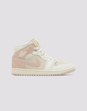 Workwear options Jordan Air Jordan 1 Mid SE Fashion bloggers' picks